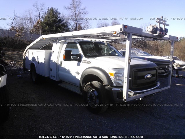 1FDUF5GT0BEA80222 - 2011 FORD F550 SUPER DUTY WHITE photo 1