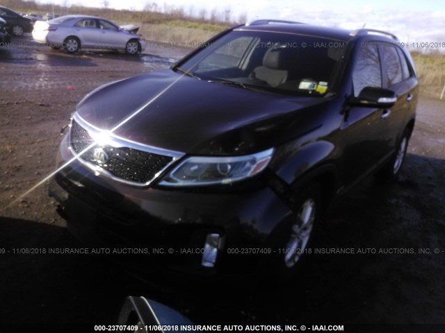 5XYKTCA6XEG436859 - 2014 KIA SORENTO LX MAROON photo 2