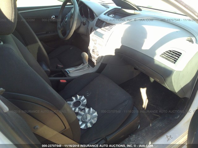 1G1ZH57B48F215399 - 2008 CHEVROLET MALIBU 1LT WHITE photo 5