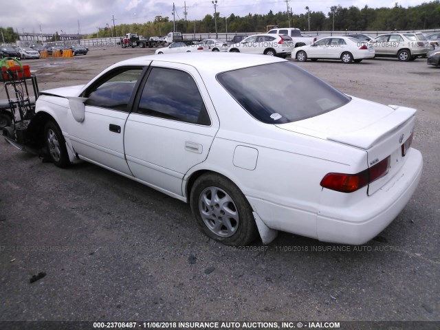 4T1BG22K3YU755822 - 2000 TOYOTA CAMRY CE/LE/XLE WHITE photo 3