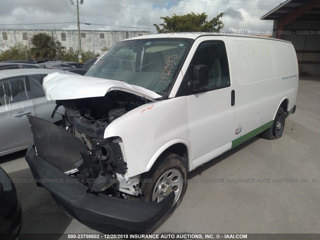 1GCSGAFX1E1112595 - 2014 CHEVROLET EXPRESS G1500  WHITE photo 2