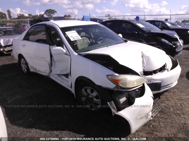 4T1BE32K22U062162 - 2002 TOYOTA CAMRY LE/XLE/SE WHITE photo 6