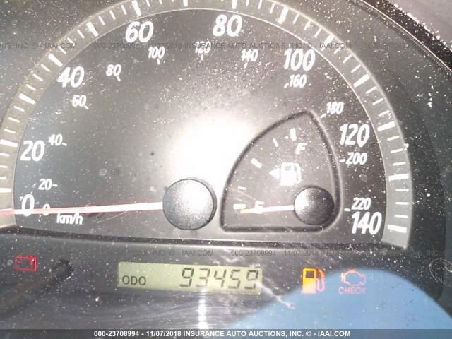 4T1BE32K22U062162 - 2002 TOYOTA CAMRY LE/XLE/SE WHITE photo 7