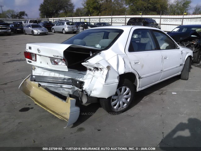 JT2BG22K010534849 - 2001 TOYOTA CAMRY CE/LE/XLE WHITE photo 4