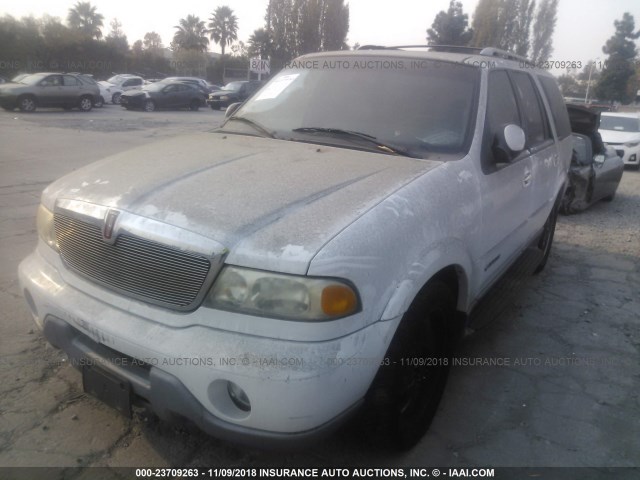 5LMEU27A5YLJ38284 - 2000 LINCOLN NAVIGATOR 白色 照片 2