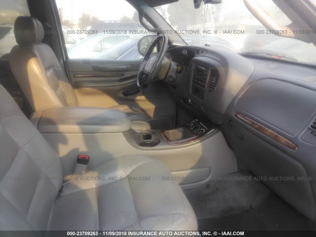 5LMEU27A5YLJ38284 - 2000 LINCOLN NAVIGATOR 白色 照片 5