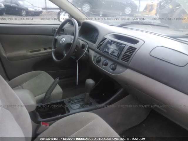 4T1BF30K02U012036 - 2002 TOYOTA CAMRY LE/XLE/SE BROWN photo 5