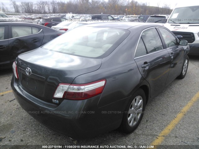 JTNBB46K773003985 - 2007 TOYOTA CAMRY NEW GENERATION HYBRID GRAY photo 4