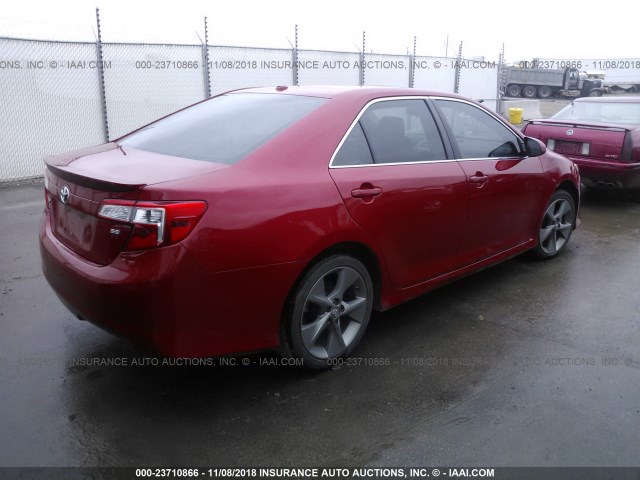 4T1BF1FK3CU625703 - 2012 TOYOTA CAMRY SE/LE/XLE 红色 照片 4