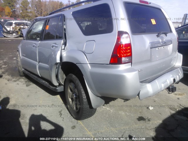 JTEBU14RX8K021381 - 2008 TOYOTA 4RUNNER SR5/SPORT SILVER photo 3