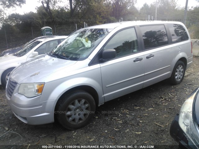 2A8HR44H18R671087 - 2008 CHRYSLER TOWN & COUNTRY LX SILVER photo 2