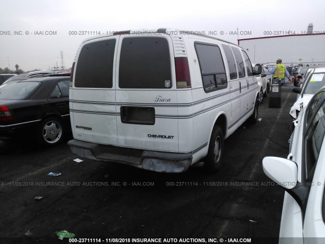 1GBFG15M8Y1183102 - 2000 CHEVROLET EXPRESS G1500  WHITE photo 4