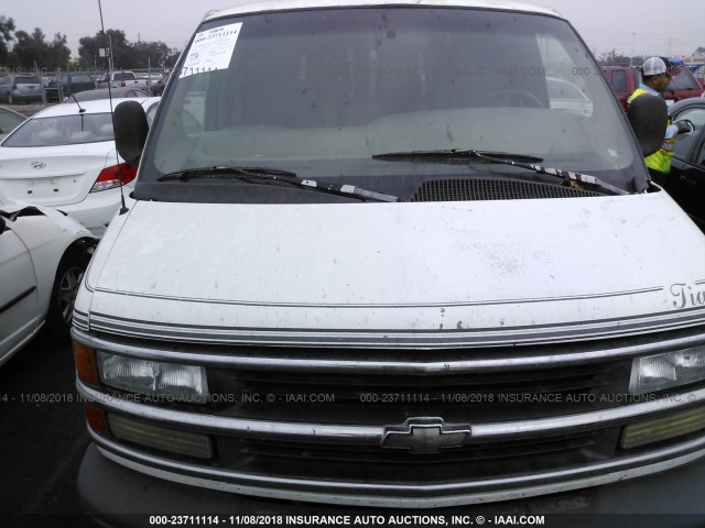 1GBFG15M8Y1183102 - 2000 CHEVROLET EXPRESS G1500  WHITE photo 6