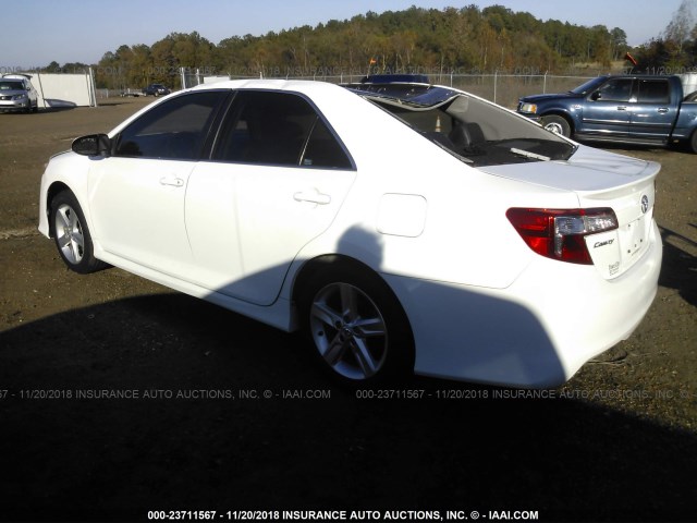 4T1BF1FK7EU306243 - 2014 TOYOTA CAMRY L/SE/LE/XLE 白色 照片 3