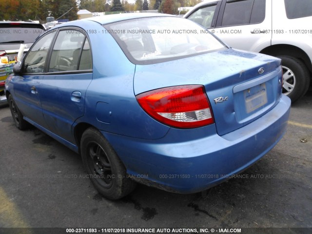 KNADC125036241515 - 2003 KIA RIO BLUE photo 3