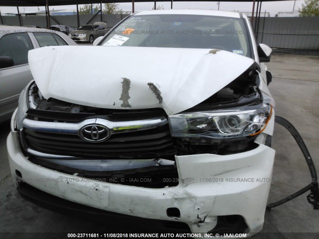 5TDZKRFH5FS060400 - 2015 TOYOTA HIGHLANDER LE/LE PLUS WHITE photo 6