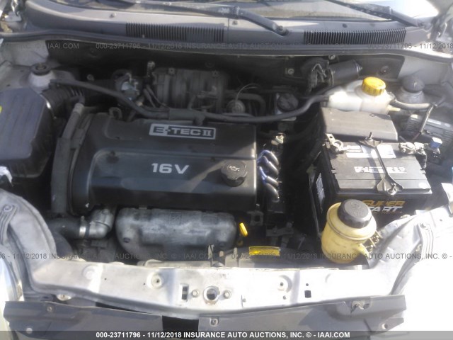 KL1TD56656B651526 - 2006 CHEVROLET AVEO LS SILVER photo 10
