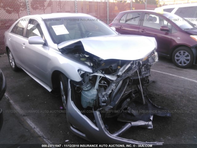 4T1BK3EK7BU625128 - 2011 TOYOTA CAMRY SE/LE/XLE 银色 照片 1