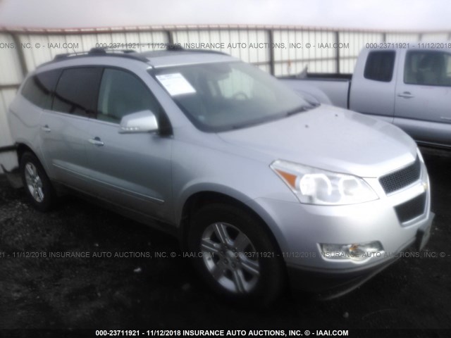 1GNKVJED2CJ336718 - 2012 CHEVROLET TRAVERSE LT SILVER photo 1