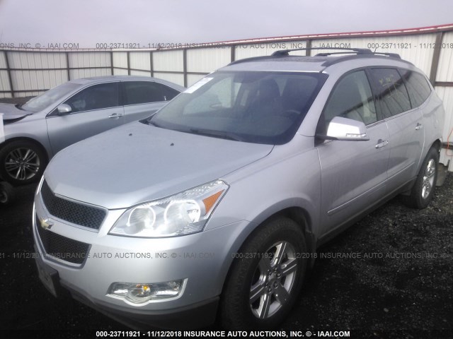 1GNKVJED2CJ336718 - 2012 CHEVROLET TRAVERSE LT SILVER photo 2