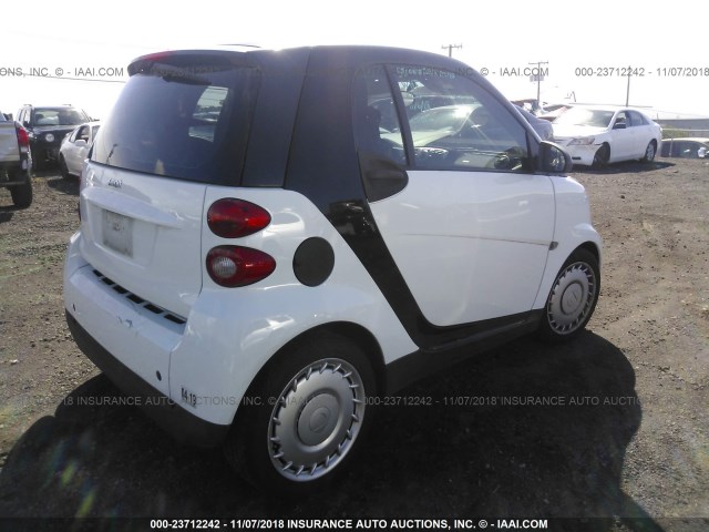 WMEEJ3BA7BK469816 - 2011 SMART FORTWO PURE/PASSION WHITE photo 4