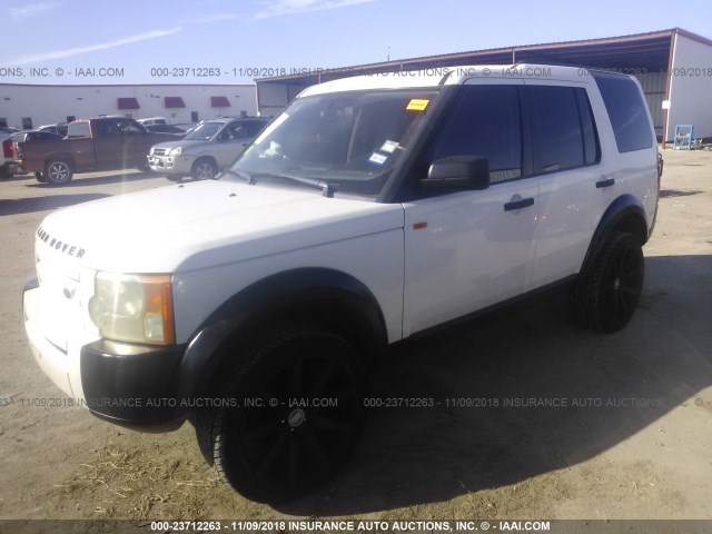 SALAB24496A356515 - 2006 LAND ROVER LR3 WHITE photo 2