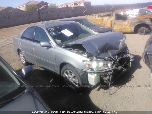 4T1BF30K15U593597 - 2005 TOYOTA CAMRY LE/XLE/SE Gri fotoğraf 1