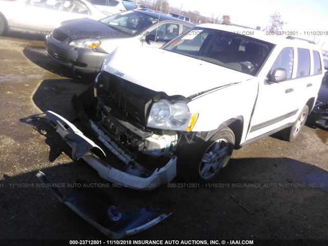 1J4GR48KX5C647443 - 2005 JEEP GRAND CHEROKEE LAREDO/COLUMBIA/FREEDOM 白色 照片 2