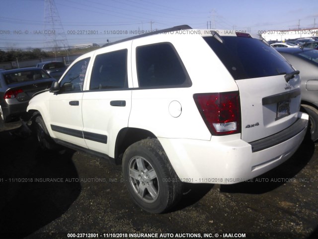 1J4GR48KX5C647443 - 2005 JEEP GRAND CHEROKEE LAREDO/COLUMBIA/FREEDOM 白色 照片 3