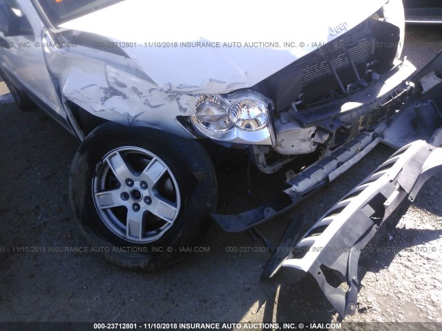 1J4GR48KX5C647443 - 2005 JEEP GRAND CHEROKEE LAREDO/COLUMBIA/FREEDOM 白色 照片 6