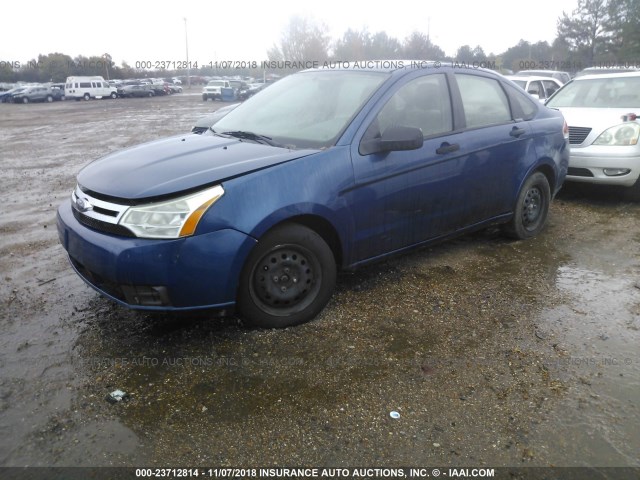 1FAHP34N88W165671 - 2008 FORD FOCUS S/SE BLUE photo 2