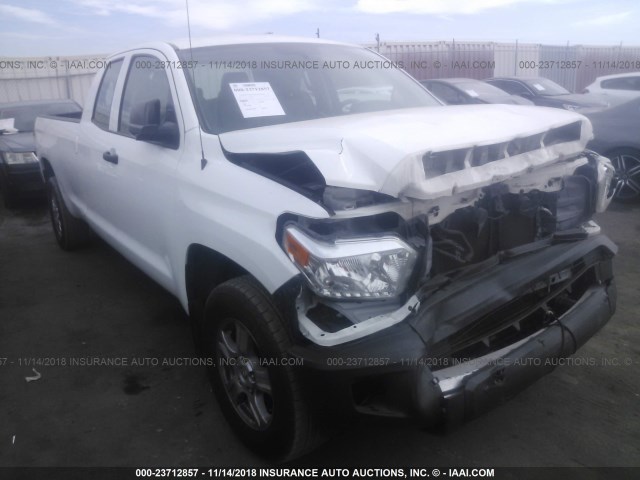 5TFCY5F10GX019507 - 2016 TOYOTA TUNDRA DOUBLE CAB SR/SR5 WHITE photo 1