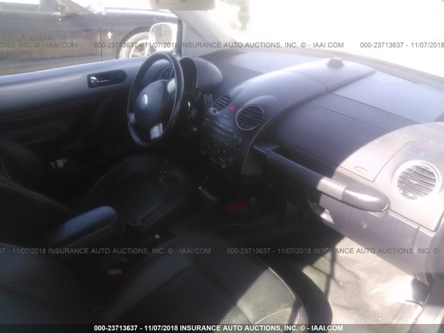 3VWRW3AL6AM002234 - 2010 VOLKSWAGEN NEW BEETLE 浅蓝色 照片 5