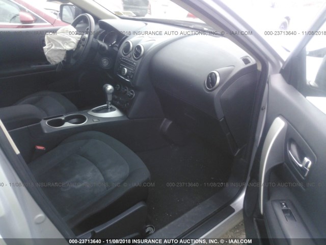 JN8AS5MV4DW630354 - 2013 NISSAN ROGUE S/SV SILVER photo 5