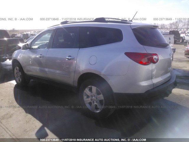 1GNKRJED0CJ145481 - 2012 CHEVROLET TRAVERSE LT SILVER photo 3