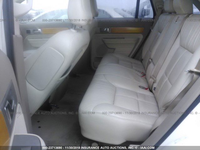 2LMDU88C77BJ04612 - 2007 LINCOLN MKX WHITE photo 8