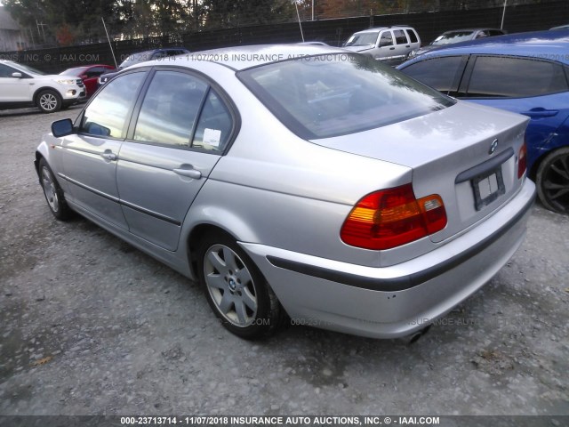 WBAAZ33405KW79402 - 2005 BMW 325 IS SULEV SILVER photo 3