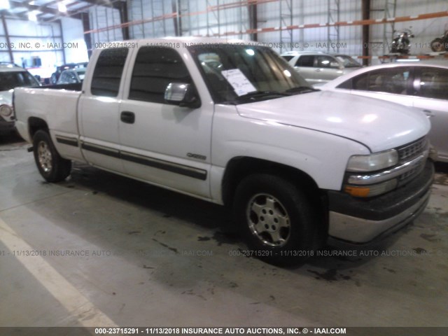 2GCEC19V321372490 - 2002 CHEVROLET SILVERADO C1500 WHITE photo 1