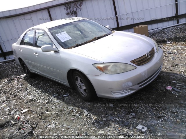 4T1BF32K02U509150 - 2002 TOYOTA CAMRY LE/XLE/SE SILVER photo 1