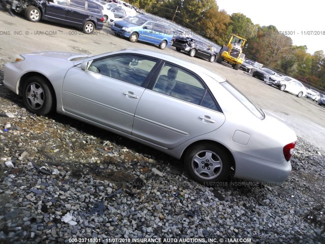 4T1BF32K02U509150 - 2002 TOYOTA CAMRY LE/XLE/SE SILVER photo 3