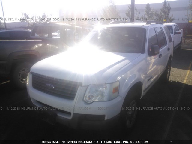 1FMEU72E76UA90062 - 2006 FORD EXPLORER XLS WHITE photo 2