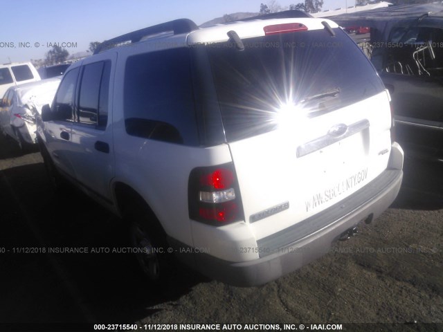 1FMEU72E76UA90062 - 2006 FORD EXPLORER XLS WHITE photo 3