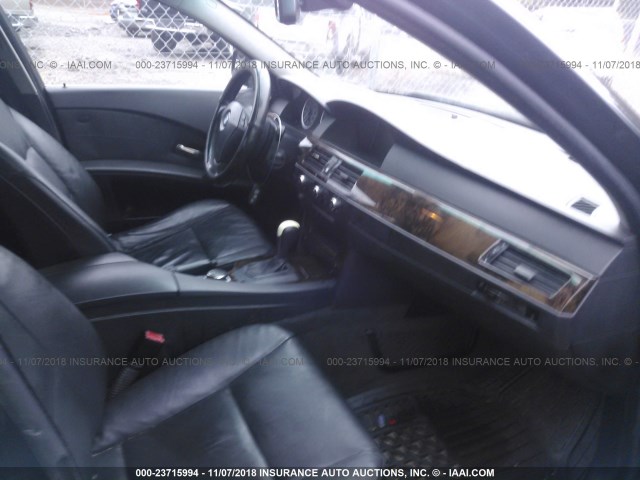 WBANF73576CU20671 - 2006 BMW 530 XI BLACK photo 5