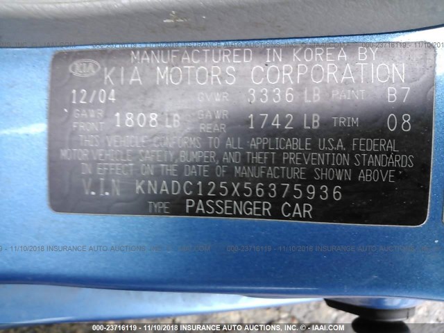 KNADC125X56375936 - 2005 KIA RIO BLUE photo 9