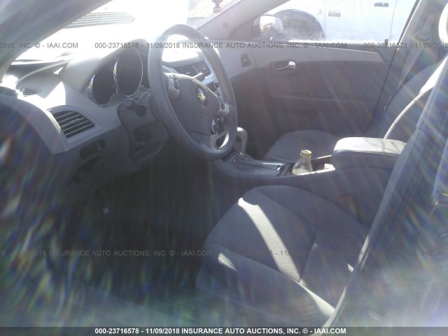 1G1ZB5E18BF257867 - 2011 CHEVROLET MALIBU LS მწვანე ფოტო 5