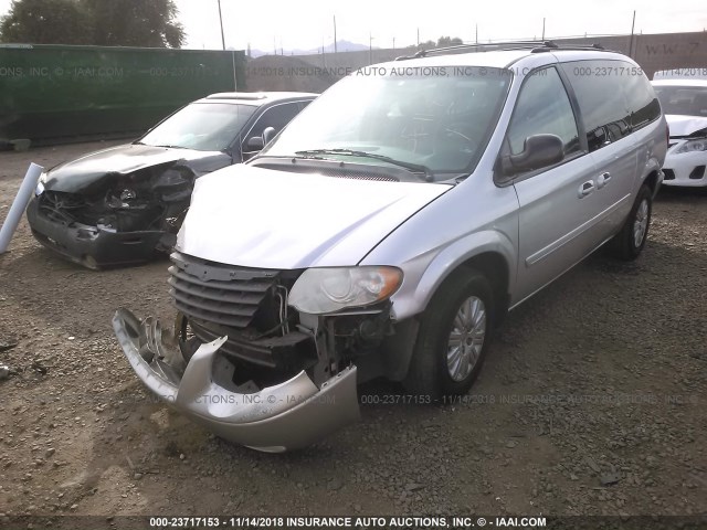 2C4GP44R75R303851 - 2005 CHRYSLER TOWN & COUNTRY LX SILVER photo 2