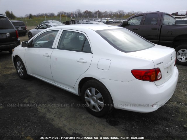 JTDBL40E09J023658 - 2009 TOYOTA COROLLA LE/XLE WHITE photo 3