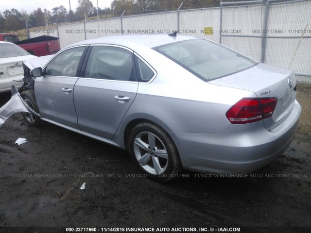 1VWBT7A37EC094897 - 2014 VOLKSWAGEN PASSAT SE SILVER photo 3