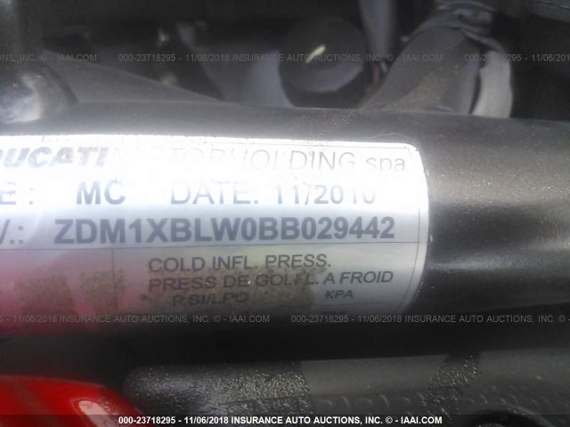 ZDM1XBLW0BB029442 - 2011 DUCATI SUPERBIKE 1198 RED photo 10