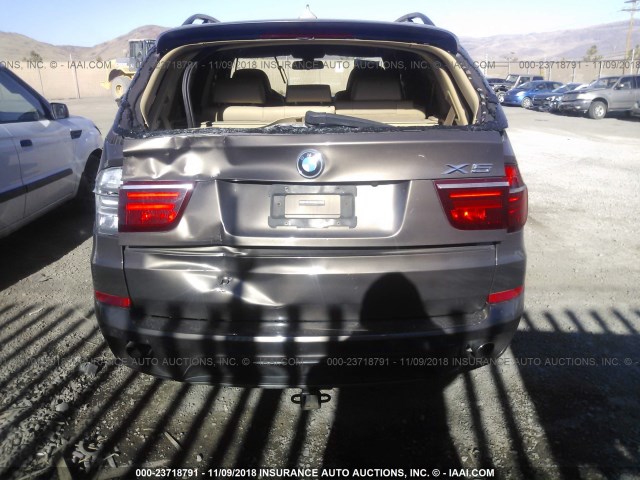 5UXZW0C58BL658940 - 2011 BMW X5 XDRIVE35D BROWN photo 6